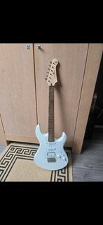 Yamaha Pacifica 012II & Fender mustang lt25, Muziek en Instrumenten, Snaarinstrumenten | Gitaren | Bas, Ophalen of Verzenden, Zo goed als nieuw