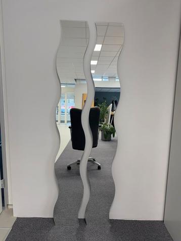 2x IKEA spiegels 163x20 cm – heel goed, met ophanghaken beschikbaar voor biedingen