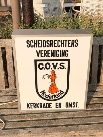 Vintage lichtbak covs scheidsrechters voetbal kerkrade beschikbaar voor biedingen