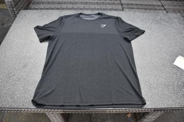 Sportshirt Gymshark maat L beschikbaar voor biedingen