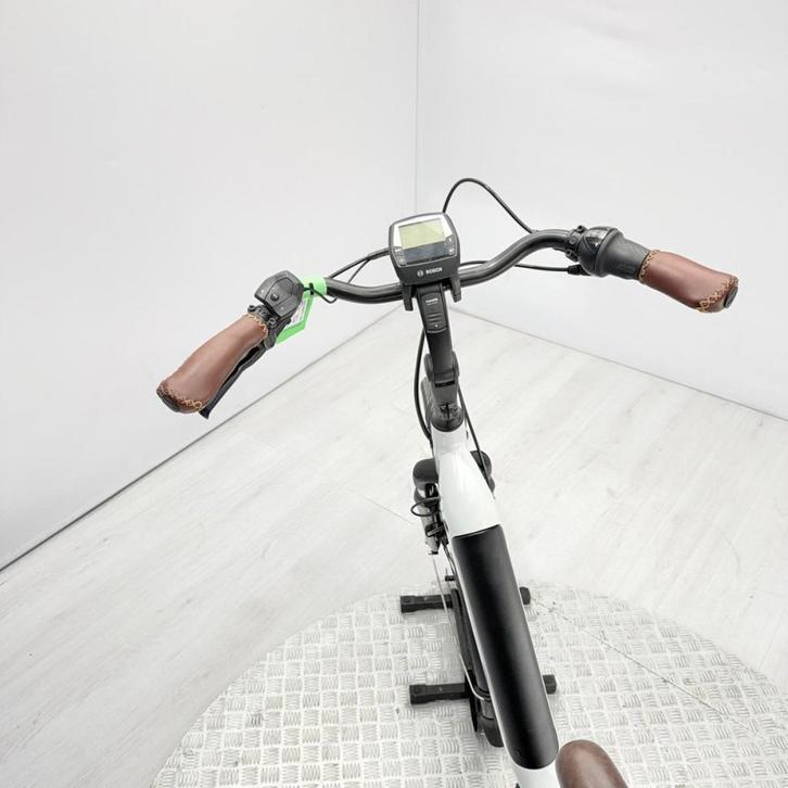 Gazelle Grenoble C7+ Dames wit 57cm 2021, Fietsen en Brommers, Elektrische fietsen, Gebruikt, Gazelle, 55 tot 59 cm