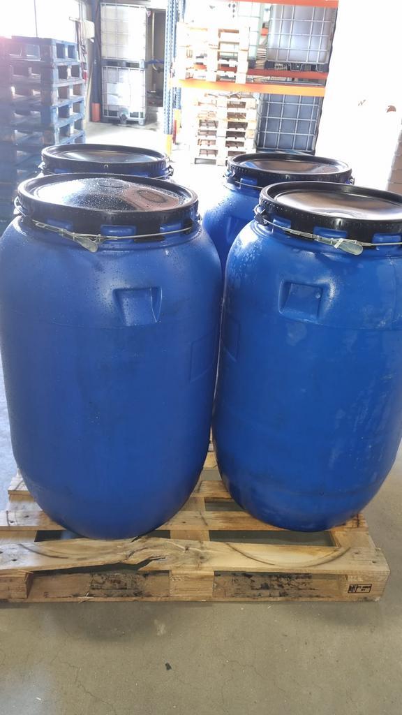 Kunststof Vat 220 Liter met Draaideksel - 12st beschikbaar, Tuin en Terras, Regentonnen, 150 liter of meer, Ophalen