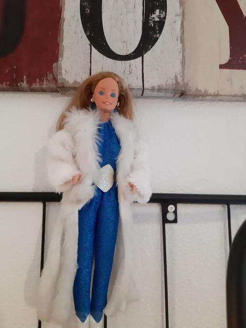 Barbie fabuleus fur van Mattel '80 COMPLEET, Verzamelen, Poppen, Zo goed als nieuw, Pop, Ophalen of Verzenden