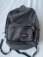 Eastpak rugtas met laptop vak en drinkbeker zijkant, Sieraden, Tassen en Uiterlijk, Tassen | Schooltassen, Rugtas, 40 tot 50 cm