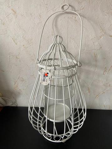 Mooi nieuw ijzeren Windlicht met glazen stolp beschikbaar voor biedingen