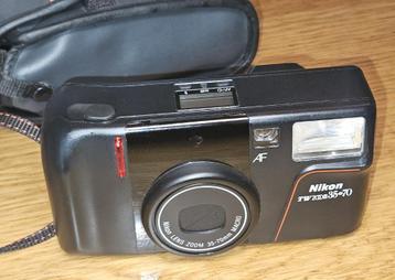 Analoge kleinbeeld compact camera Nikon TW Zoom 35-70  beschikbaar voor biedingen