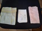 2 antieke zakdoekjes en een zakje voor zakdoekjes - Engeland, Ophalen of Verzenden
