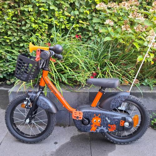 B-twin kinderfiets | 14 inch, Fietsen en Brommers, Fietsen | Kinderfietsjes, Zo goed als nieuw, Minder dan 16 inch, Zijwieltjes
