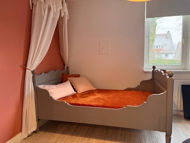 Prachtig royaal kinderbed met kledingkast, Lattenbodem, Ophalen of Verzenden, 180 cm of meer, 100 cm of meer