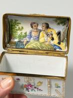 Antiek 19e-eeuws porseleinen snuifdoosje – handbeschilderd, Antiek en Kunst, Ophalen of Verzenden