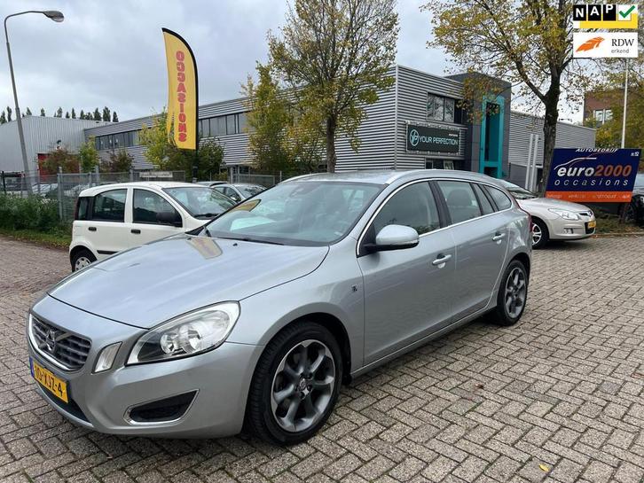 Volvo V60 1.6 T3 Ocean Race - LEDER - NAVIGATIE - TREKHAAK !, Auto's, Volvo, Bedrijf, Te koop, V60, ABS, Airbags, Airconditioning