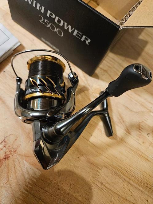 shimano 2500 fd molen, Watersport en Boten, Hengelsport | Algemeen, Nieuw, Molen, Ophalen of Verzenden