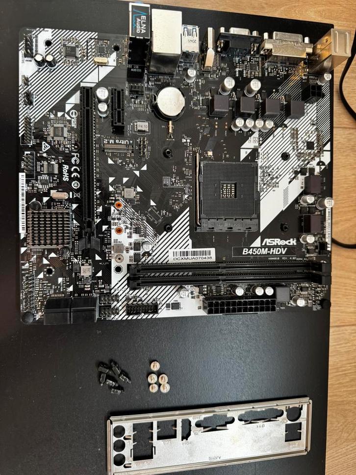 Asrock B450M-HDV R4.0 met toebehoren | BIOS Ryzen 5000, Computers en Software, Moederborden, Zo goed als nieuw, AMD, DDR4, Ophalen of Verzenden