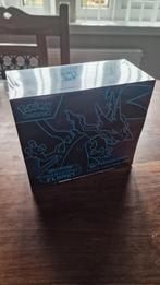 Pokemon Center Phantasmal Flames Elite Trainer Box, Hobby en Vrije tijd, Verzamelkaartspellen | Pokémon, Ophalen of Verzenden