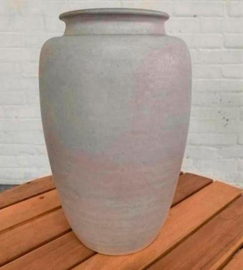 Vaas van Klaas Mobach 825 mad grijs witte vaas 27 cm hoog., Antiek en Kunst, Antiek | Keramiek en Aardewerk, Ophalen of Verzenden