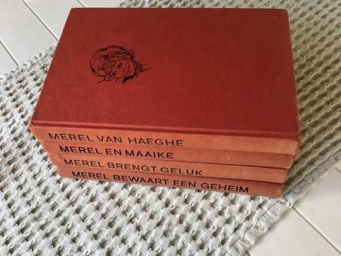 4 Boeken van Merel, geschreven door Anneke Bloemen., Boeken, Kinderboeken | Jeugd | 10 tot 12 jaar, Zo goed als nieuw, Ophalen of Verzenden