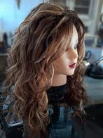 Herfstkleurige krullende pruik - 24 inch, Sieraden, Tassen en Uiterlijk, Ophalen of Verzenden, Nieuw, Pruik of Haarverlenging