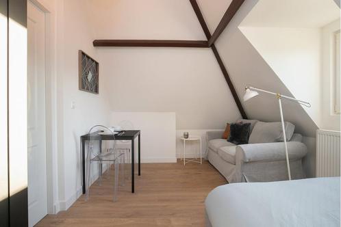 NIEUW! Woonruimte te huur Newtonstraat, Den Haag, Huizen en Kamers, Huizen te huur