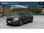BMW X1 xDrive30e High Executive M Sport Automaat / Panoramad, Zwart, Bedrijf, 3 cilinders, 1835 kg