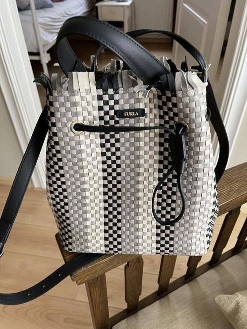 handtas Furla, Sieraden, Tassen en Uiterlijk, Tassen | Damestassen, Zo goed als nieuw, Handtas, Zwart, Ophalen of Verzenden