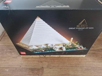 21058 piramide beschikbaar voor biedingen