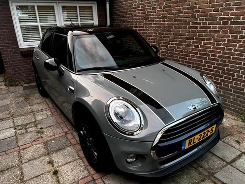Mini 1.5 Cooper 136PK Business & JCW pakket 5D 2018 Grijs, Auto's, Mini, Particulier, Cooper, ABS, Airbags, Alarm, Bluetooth, Boordcomputer