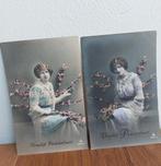 Oude anzichtkaart vrouw met bloem, Ophalen of Verzenden, Voor 1920, Overige thema's
