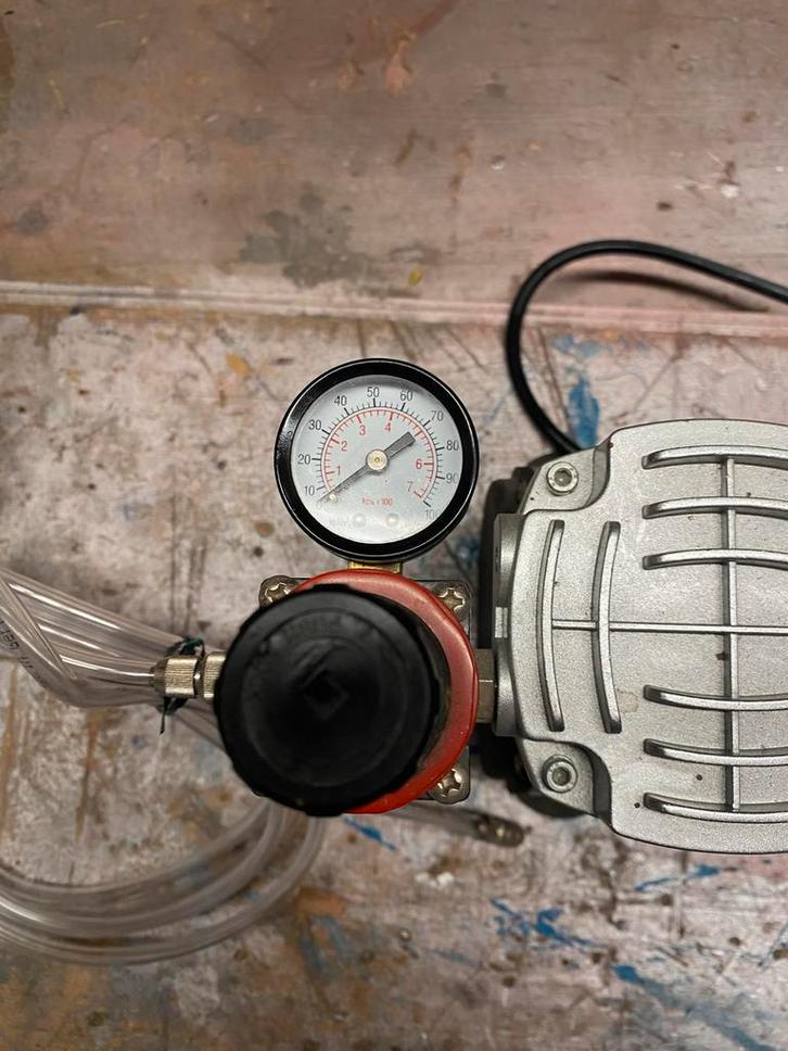 Mini Compressor - Ideaal voor Airbrush!, Doe-het-zelf en Verbouw, Compressors, Gebruikt, 6 tot 10 bar, Minder dan 25 liter, Minder dan 200 liter/min