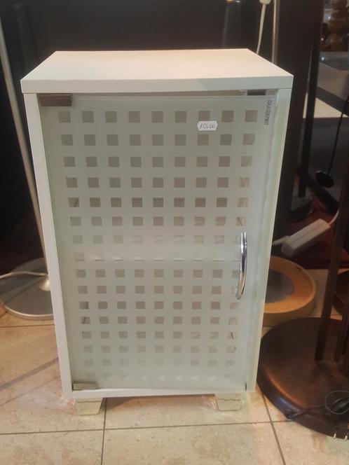 Mooie Kleine Witte Kast met Glazendeur., Huis en Inrichting, Kasten | Lockerkasten, Gebruikt, Ophalen
