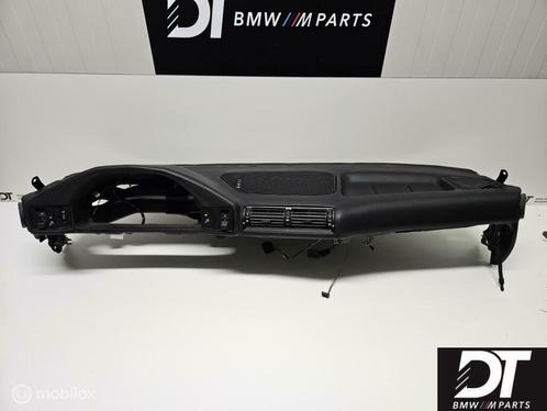 Dashboard BMW 5-serie E34 ('88-'95) 51451946992, Auto-onderdelen, Dashboard en Schakelaars, BMW, Gebruikt, Ophalen of Verzenden