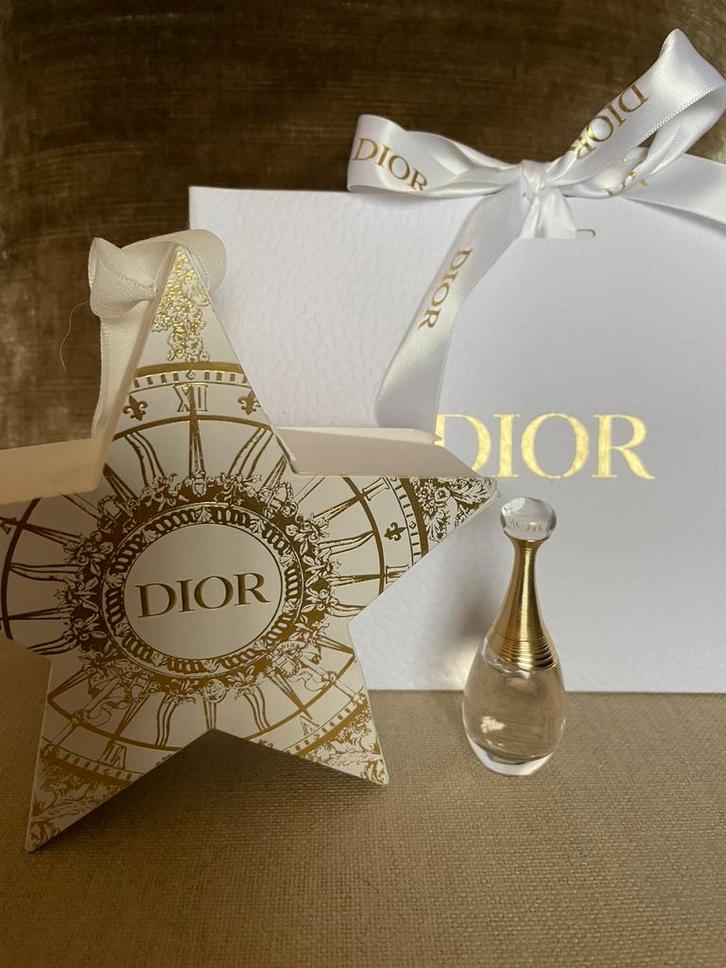 Dior J’adore miniatuur edp in een kerst ster cadeaudoos +tas, Verzamelen, Parfumverzamelingen, Nieuw, Miniatuur, Gevuld, Ophalen of Verzenden