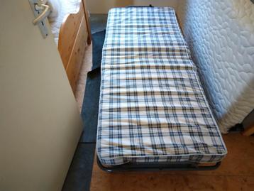 Te koop aangeboden opklapbed / logeerbed. beschikbaar voor biedingen