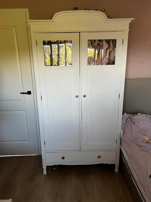 Vintage antiek brocante kledingkast met facet glas, Kinderen en Baby's, Kinderkamer | Commodes en Kasten, Gebruikt, 105 cm of meer