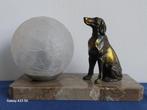 Art Deco tafellamp bedlamp jachthond op marmer, Antiek en Kunst, Antiek | Lampen, Ophalen of Verzenden