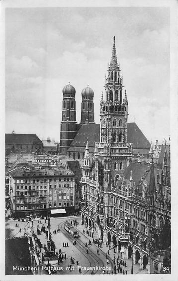 (376-070-005) Munchen Rathaus mit Frauenkirche beschikbaar voor biedingen