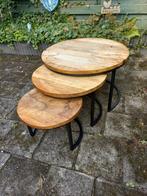 Set mangohouten salontafels met zwart metalen onderstel., Ophalen, 50 tot 100 cm, Rond, 50 tot 100 cm