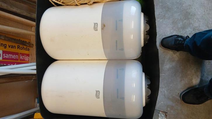 2x Tork handdoekrol houder M1 + 1x sleutel, Doe-het-zelf en Verbouw, Sanitair, Gebruikt, Overige typen, Chroom, Ophalen