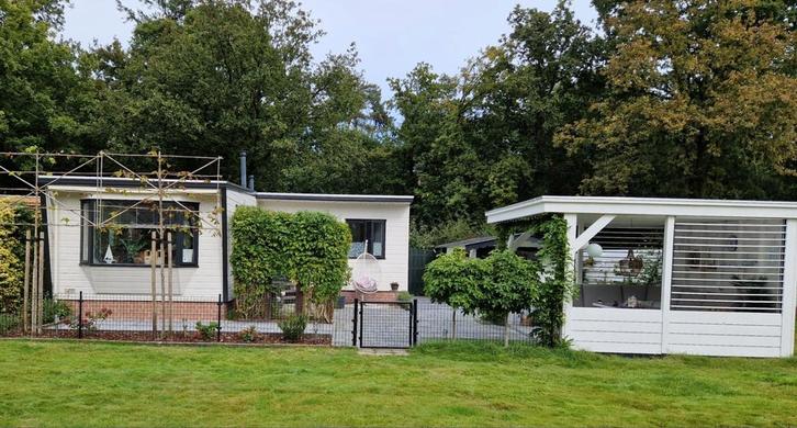 Charmant Chalet te Koop in Chaam!, Caravans en Kamperen, Stacaravans, tot en met 4, Ophalen