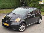 Toyota Aygo 1.0-12V + | El. Ramen | 5-drs | Nieuwe APK | Rij, Voorwielaandrijving, Gebruikt, 4 stoelen, Origineel Nederlands