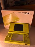 Nintendo DS Lite - Groen Editie, Spelcomputers en Games, Spelcomputers | Nintendo DS, Gebruikt, Geel, Ophalen of Verzenden, Met beschermhoes of tas