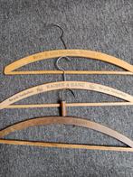 Oude Houten Kledinghangers & Knaapjes, Ophalen of Verzenden, Gebruikt, Hout, Volwassenen