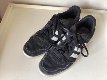 Adidas sneakers zwart maat 41 (officieel 42)  beschikbaar voor biedingen