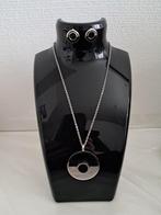 Ketting met 2 sets oorbellen, Ophalen of Verzenden, Zo goed als nieuw, Overige materialen