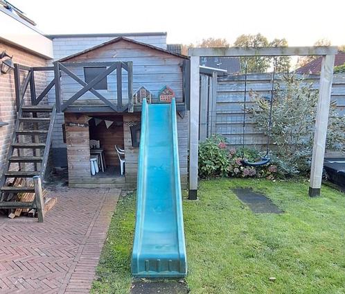 Speelhuisje met glijbaan en schommel, Kinderen en Baby's, Speelgoed | Buiten | Speeltoestellen, Gebruikt, Glijbaan, Schommel, Ophalen