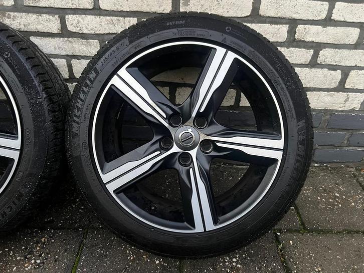 Volvo Ixion III 17” velgen met Michelin zomerbanden, Auto-onderdelen, Banden en Velgen, Banden en Velgen, Zomerbanden, 17 inch