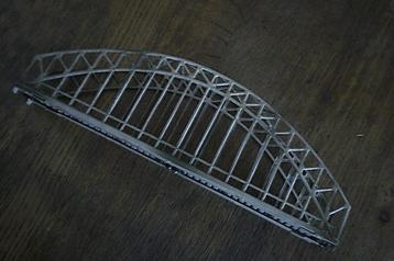 Marklin M-rails Metalen Boogbrug nr. 7163 (2e keus) beschikbaar voor biedingen