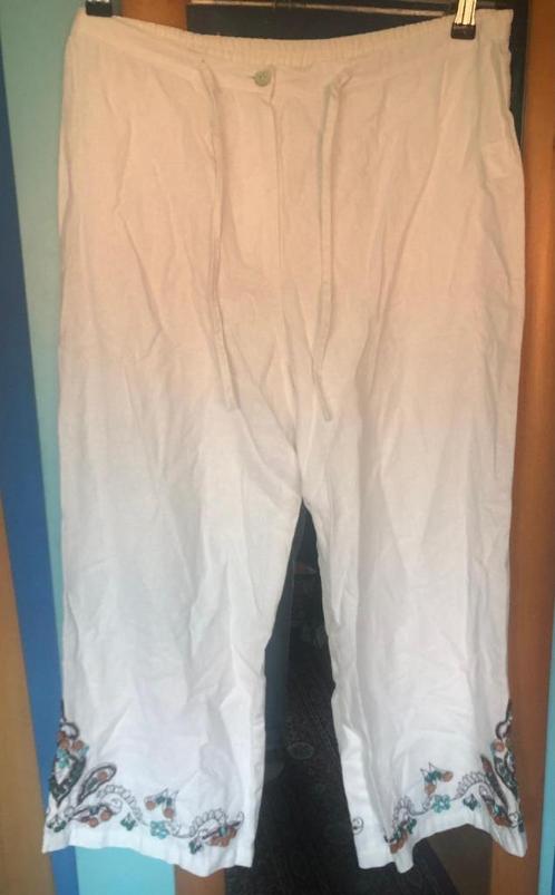 mooie witte linnenmix zomrebroek met borduur 40/42 zgan, Kleding | Dames, Broeken en Pantalons, Zo goed als nieuw, Maat 38/40 (M)