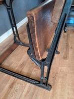 Mooie vintage Engelse schoolbank met gietijzeren onderstel, Ophalen