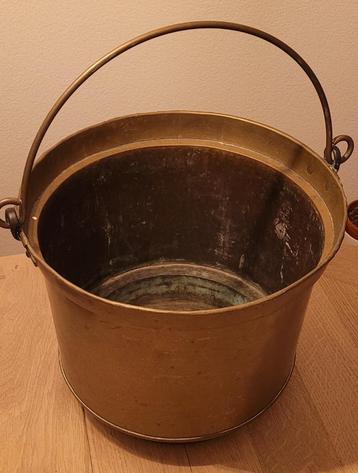 Koperen haardhout ketel met hengsel, diameter 35cm hoog 28cm beschikbaar voor biedingen