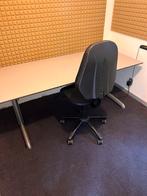 Elektrisch verstelbaar hoog-laag bureau met stoel, Ophalen, Elektrisch, Zo goed als nieuw